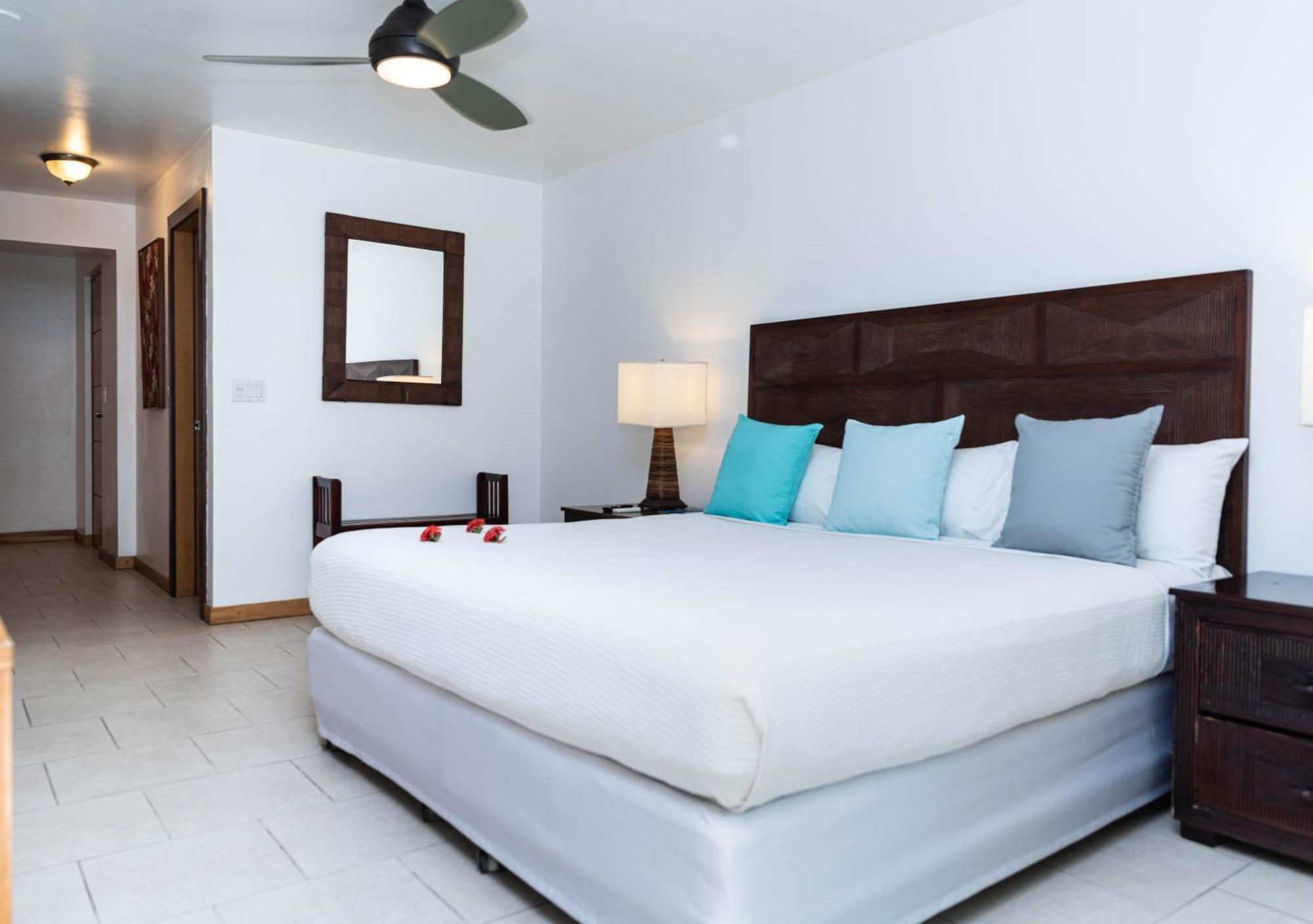 Paradise Beach Hotel & Resort Вест Бэй Номер фото